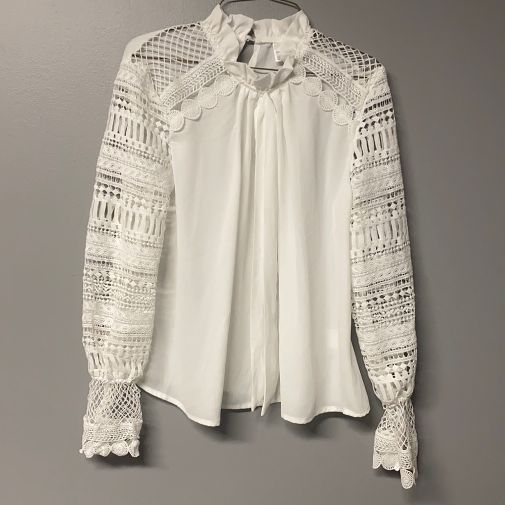 White long sleeve blouse with lace arms